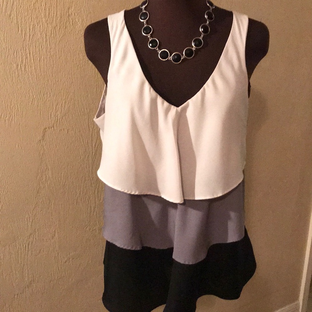 NY & CO. Layered top
